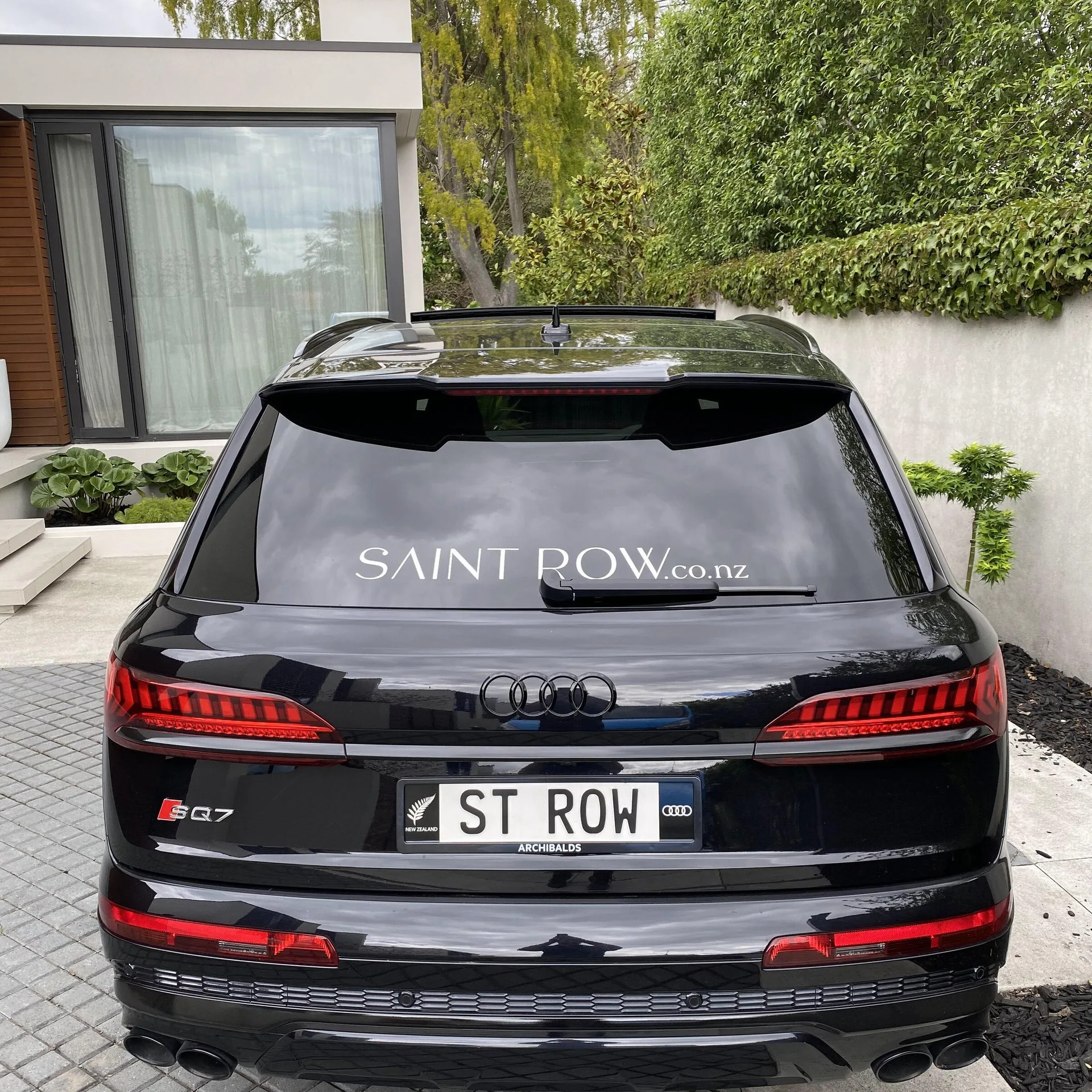 Full vehicle wrap by Universal Sign Co